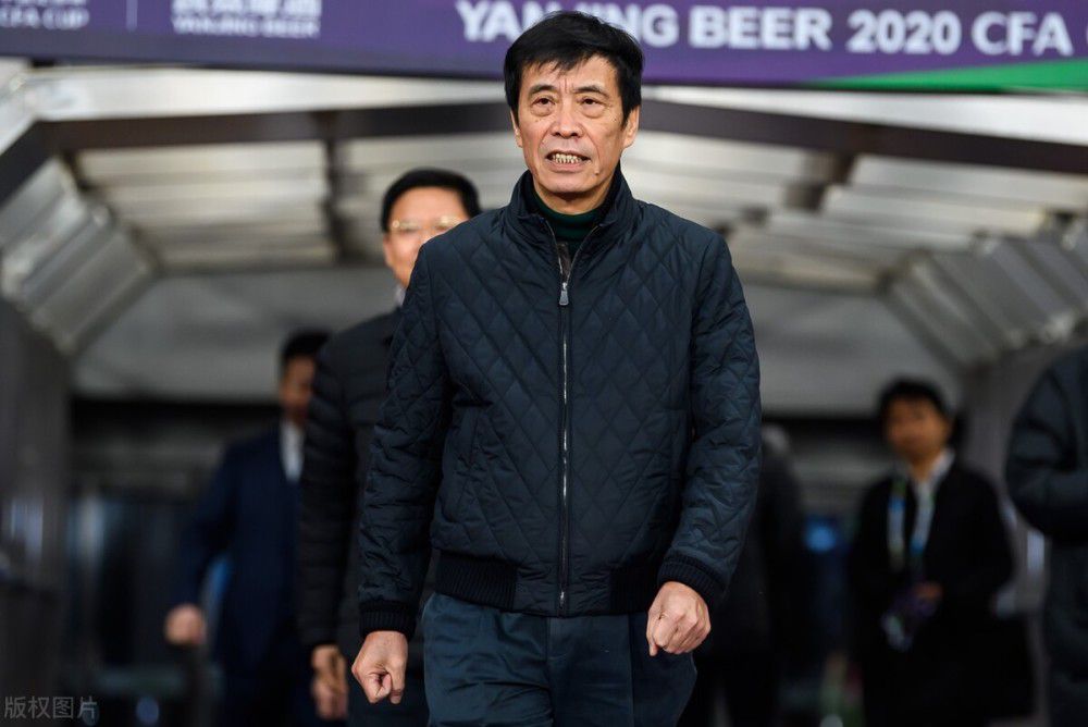 据了解，受近日香港新冠确诊数激增，香港特区政府将现行关闭戏院及公众娱乐场所等社交距离措施延长至2022年4月20日